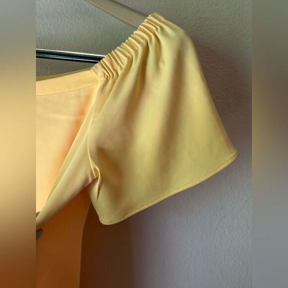 White House Black Market Butter Yellow Off Shoulder Dress - Size 8 - NWOT - Picture 2 of 5